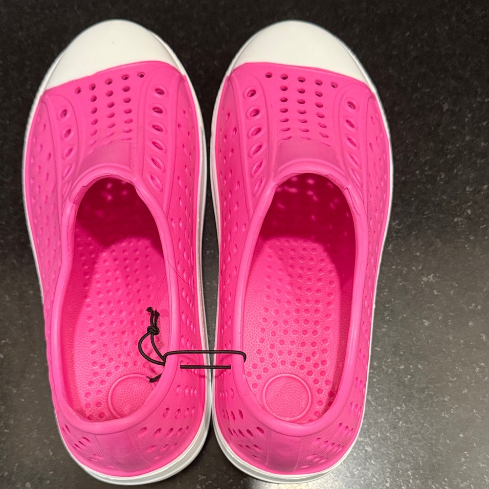 New Pink Slip-On water shoes - size 30 (approx 12.5)
